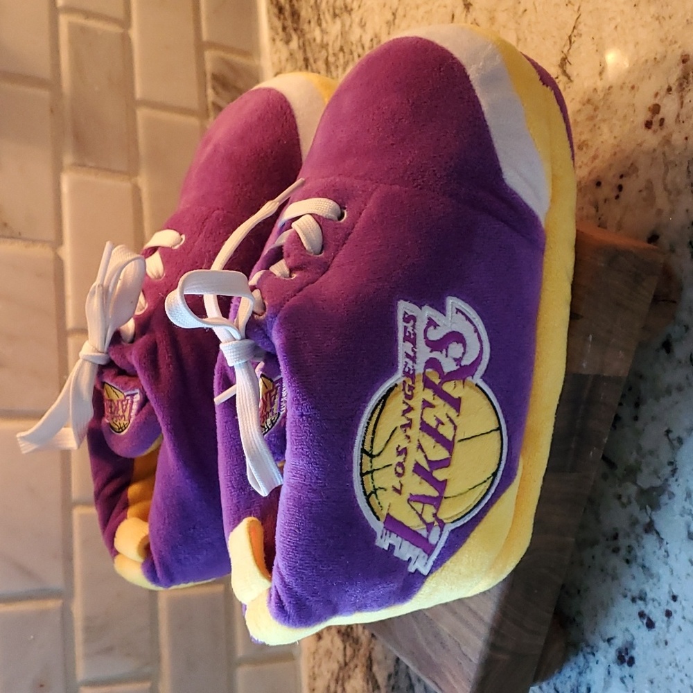 Boys Lakers plush Slippers
